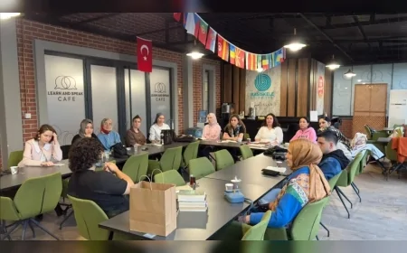 Başiskele Belediyesi Yazarlık Akademisi’nde Katılımcılar Kalemlerini Güçlendirmeye Devam Ediyor