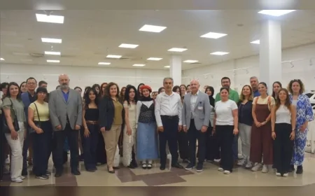 Ege Üniversitesi Moda ve Tasarım Öğrencilerinin “Kabuk” Temalı Drapaj Sergisi Sanatseverlerle Buluştu