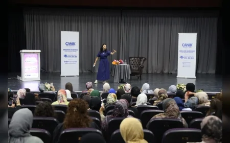 Canik Belediyesi’nin Düzenlediği “Geleneksel Yöntemlerle Kadim Şifanın İzinde” Konferansı Yoğun İlgi Gördü