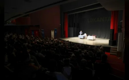 Aydın Büyükşehir Belediye Başkanı Özlem Çerçioğlu’nun Desteklediği Tiyatro Gecesi Yoğun İlgi Gördü