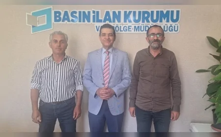 Basın İlan Kurumu Van Bölge Müdürü Kenan Tokgöz’e Vangölü Gazeteciler Cemiyeti’nden Hayırlı Olsun Ziyareti