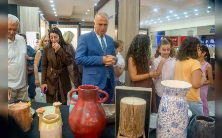 Gaziemir Belediye Başkanı Ünal Işık: “Çamurun sanat eserine dönüşmesi sanatın güçlü bir ifade aracı olduğunu gösteriyor”