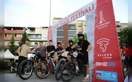 Karşıyaka Belediyesi Türkiye’nin ilk pump track gece yarışında 83 sporcuyu bir araya getirdi