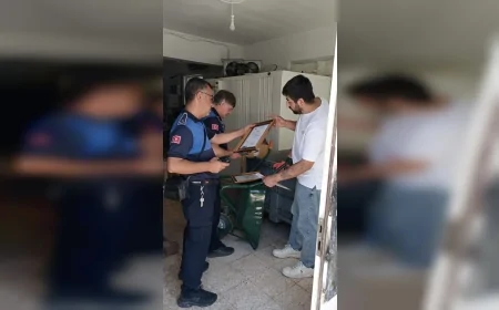Odunpazarı’nda ruhsatsız ve hijyen kurallarına aykırı faaliyet gösteren gıda işletmesi mühürlendi