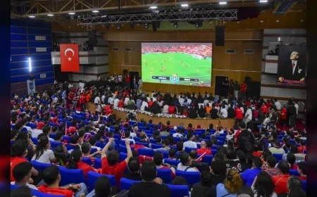 Ankara Büyükşehir Belediyesi Dünya Kupası heyecanını Kocatepe Kültür Merkezi’nde yüzlerce futbolseverle buluşturdu