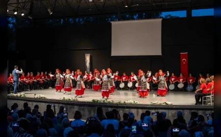 BORNOVA’DA RİTİM VE HALK DANSLARI RÜZGARI