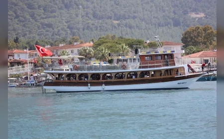 Muğla Büyükşehir Belediye Başkanı Ahmet Aras: “Şehit Ailelerimiz ve Gazilerimiz Başımızın Tacıdır”