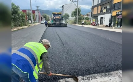 Bursa Büyükşehir Belediyesi İnegöl’de 1500 Metrelik Asfalt Kaplama Çalışması Yürütüyor