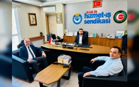 Yeniden Refah Partisi Çorum İl Başkanı Nuri Kuşcu’dan Hizmet-İş Çorum Şube Başkanı Mustafa Şahin’e Hayırlı Olsun Ziyareti