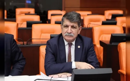 CHP Kocaeli Milletvekili Prof. Dr. Mühip Kanko: “Sarayın israfı büyürken milletin icra dairelerinde kuyruğu büyüyor”