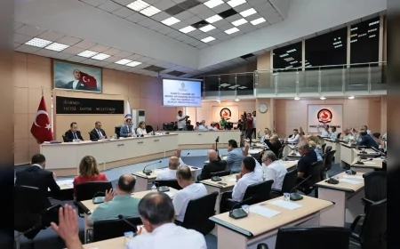 Denizli Büyükşehir Belediye Başkanı Bülent Nuri Çavuşoğlu: “Bağımlılıkla mücadelede şehrimizin geleceğini koruyan toplumsal bir dayanışma ağını hep birlikte öreceğiz”