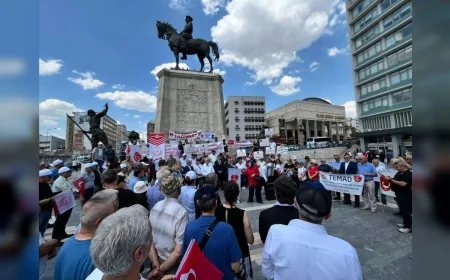 Ankara Ulus Meydanı’nda Askeri Emekli Derneklerinden Ortak Çağrı: “Hak Nöbeti Yeni Başlamıştır”
