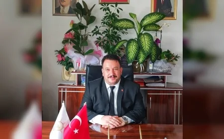 AK PARTİ MİHALIÇÇIK İLÇE BAŞKANI SAFFET ÇAY: “İDARİ SINIF YÜKSELMESİ İLÇEMİZ İÇİN TARİHİ BİR DÖNÜM NOKTASIDIR”