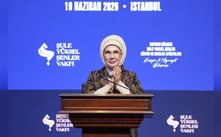 Cumhurbaşkanı Recep Tayyip Erdoğan’ın eşi Emine Erdoğan: “2 yıl içinde deprem bölgesinde 50 iş yerinin açılmasına destek olunacak”