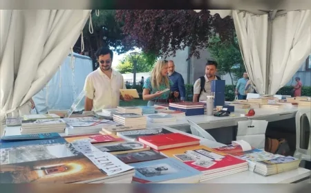 İZMİR KENT KİTAPLIĞI ÇEYREK ASIRLIK YAYINCILIK BİRİKİMİNİ KADIKÖY KİTAP GÜNLERİ’NDE OKURLARLA BULUŞTURDU