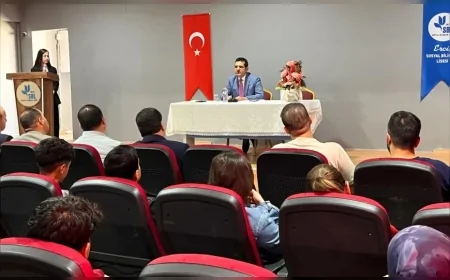 Basın İlan Kurumu Van Bölge Müdürü Kenan Tokgöz: “Ben Bugün Sizlere Mesleğimi Anlattım Ama Siz Bana Geleceği Anlattınız”