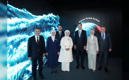 Cumhurbaşkanı Recep Tayyip Erdoğan’ın eşi Emine Erdoğan: “Sürdürülebilir Bir Gelecek İçin Sıfır Atık sergisi emeğin ve kaynakların kıymetini hatırlatıyor”
