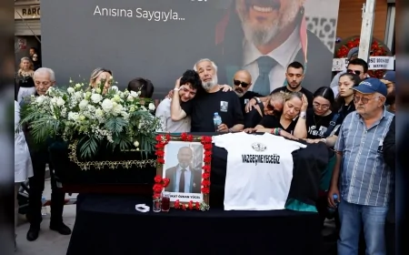 İzmir Büyükşehir Belediye Başkanı Dr. Cemil Tugay, Özkan Yücel’e Son Görevini Yerine Getirdi