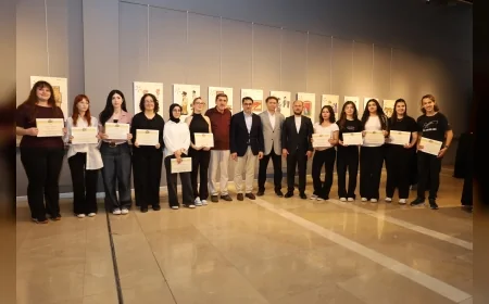 Bursa Büyükşehir Belediyesi Karagöz Sanatını Gençlerin Yorumu ile Sanatseverlerle Buluşturdu
