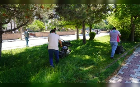 TEPEBAŞI BELEDİYE BAŞKANI AHMET ATAÇ: “ÇALIŞMALARIMIZI EN UYGUN HAVA VE ZEMİN KOŞULLARINDA YÜRÜTÜYORUZ”