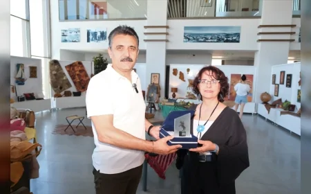 Dikili Belediye Başkanı Adil Kırgöz: “Dikili’de sanatın sesini her geçen gün daha da yükseltmeye devam edeceğiz”