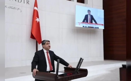 DEVA Partisi Genel Başkan Yardımcısı Mehmet Emin Ekmen: “Kerbela'nın ortak vicdanı, aşurenin birleştirici ruhuyla buluşmalıdır”
