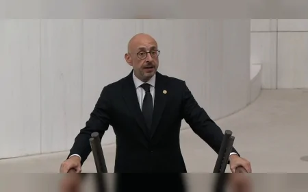 İYİ PARTİ TBMM GRUP BAŞKANVEKİLİ UĞUR POYRAZ: “HANGİ PARTİDEN OLURSA OLSUN BU DEĞERLERE İNANAN TÜM MİLLETVEKİLLERİNİ BAYRAK AÇMAYA DAVET EDİYORUM”