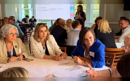 Karabağlar Belediye Başkanı Helil Kınay, DSÖ Avrupa Sağlıklı Şehirler Ağı Konferansı'nda "Başkan Mahallede" uygulamasını tanıttı