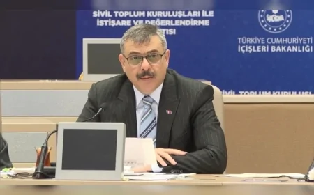 İÇİŞLERİ BAKANI MUSTAFA ÇİFTÇİ: “GÖÇÜ BİR KRİZ ALANI DEĞİL, STRATEJİK BİR FIRSAT ALANI OLARAK DEĞERLENDİRİYORUZ”