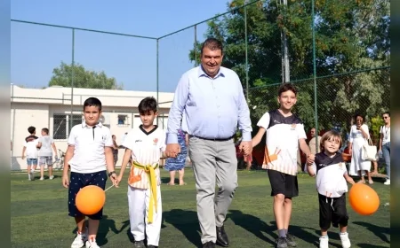 Seferihisar Belediye Başkanı İsmail Yetişkin: “Çocuklarımızın yaz tatilini ekran başında değil spor alanlarında geçirmelerini istiyoruz”