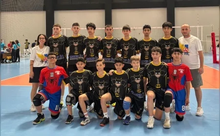 AKHİSAR GENÇLİK VE SPOR KULÜBÜ TÜRKİYE KÜÇÜK ERKEKLER VOLEYBOL ŞAMPİYONASI’NDA İLK 16’YA GİRDİ
