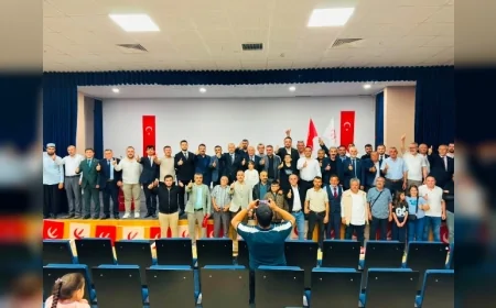 Yeniden Refah Partisi Çorum İl Başkanlığı Haziran Ayı İl Divan Toplantısında Yeni Üyelere Rozet Takıldı