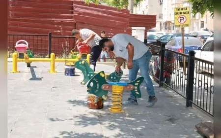 Şehzadeler Belediyesi 67 Mahallede Yol, Park, Yeşil Alan ve Temizlik Çalışmalarını Aralıksız Sürdürüyor