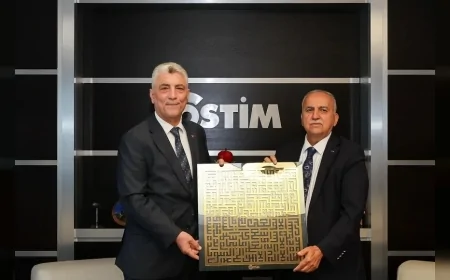 TİCARET BAKANI ÖMER BOLAT: “OSTİM TÜRKİYE’DEKİ ORGANİZE SANAYİ BÖLGELERİNE VE BİRÇOK ÜLKEYE ROL MODEL OLMUŞ ÇOK ÖNEMLİ BİR MERKEZDİR”