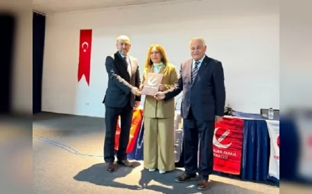 Yeniden Refah Partisi Çorum İl Başkanlığı'nda Kadın Kolları Başkanlığı görevini Naile Demir devraldı