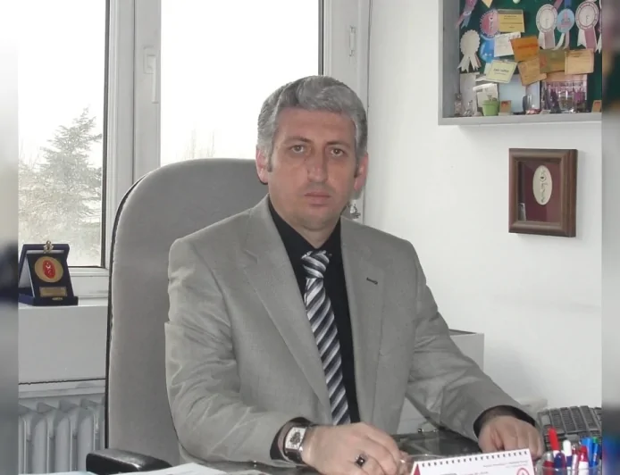 Veteriner Farmakoloji ve Toksikoloji Derneği Başkanı Prof. Dr. Ender Yarsan: “Kadın çiftçilerin emeği süt sektörünün temel gücünü oluşturuyor”