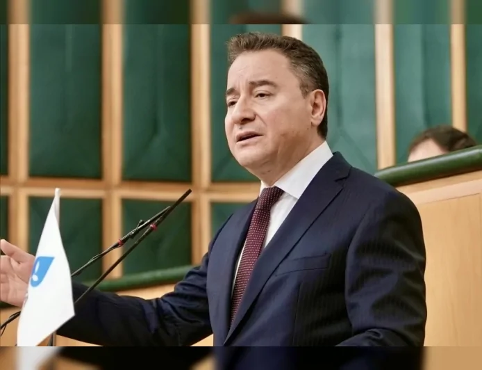 DEVA Partisi Genel Başkanı Ali Babacan’ın Çin’deki değerlendirmeleri ülkenin önde gelen medya kuruluşlarında geniş yer buldu