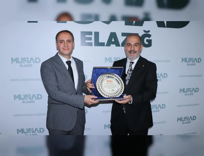 MÜSİAD Elazığ Şube Başkanı Fatih Karakaya’ya Ekonomiye Katkıları Nedeniyle Plaket Takdim Edildi