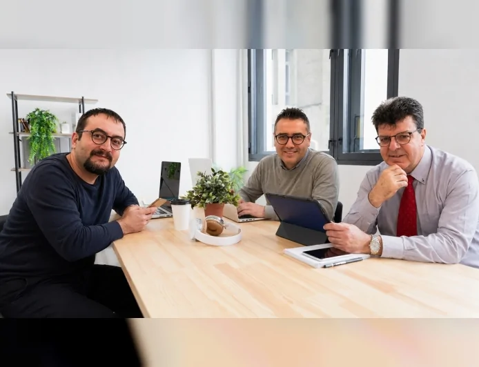 Ege Üniversitesi’nin geliştirdiği yüz analiz görüntüleme mekanizması tescillendi, rinoplastide uluslararası standart hedefi güçlendi