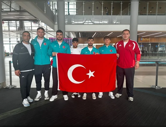 Türkiye Üniversite Sporları Federasyonu Başkanı Prof. Dr. Mutlu Türkmen: “Üniversiteli sporcularımızın ay-yıldızlı bayrağımızı en iyi şekilde temsil edeceğine inanıyoruz”