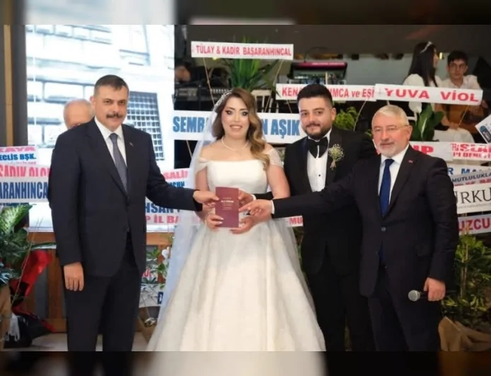 Çorum’da İş Dünyası ve Protokolü Buluşturan Düğünde Sıla Ecdaroğlu ile Erge Başaranhıncal Evlendi