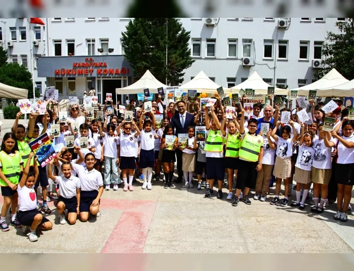 İZMİR İL MİLLÎ EĞİTİM MÜDÜRÜ DR. ÖMER YAHŞİ: “ÇOCUKLARIMIZIN KİTAPLA BULUŞMALARINI KÜÇÜK YAŞLARDAN İTİBAREN SAĞLAMAYI AMAÇLIYORUZ”