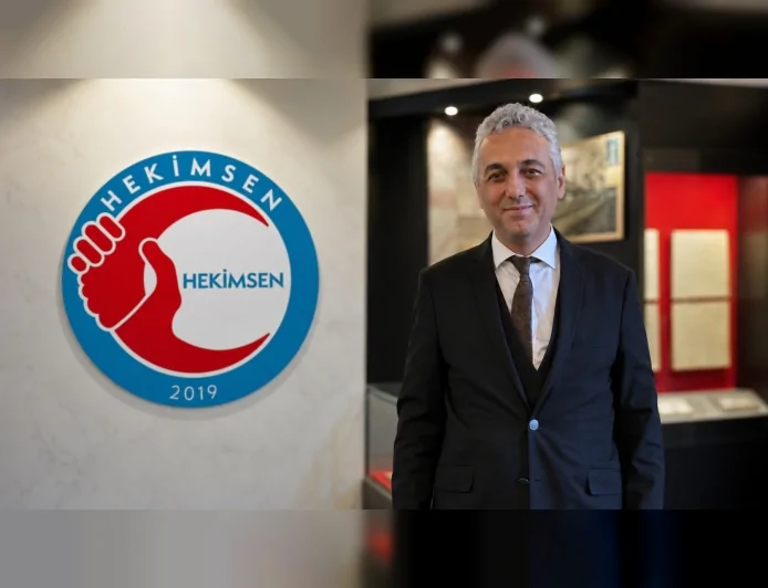 AL-KON Konfederasyonu ve HEKİMSEN Genel Başkanı Uzm. Dr. Adil Kurban: “2024 KPSS Sürecinde Görev Bekleyen Sağlık Personelinin Taleplerini Bakanlığa İlettik”