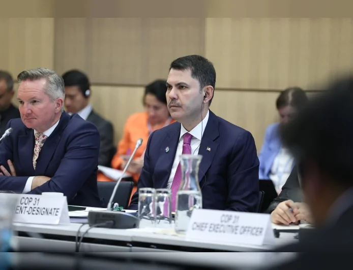 Çevre, Şehircilik ve İklim Değişikliği Bakanı Murat Kurum Bonn’da COP31 Kapsamında 100’den Fazla Ülkeyle İklim Diplomasisi Yürüttü