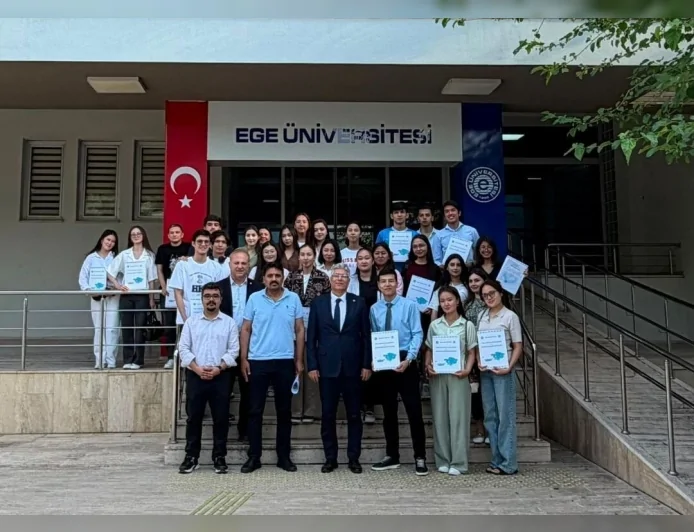 EGE ÜNİVERSİTESİ ORHUN DEĞİŞİM PROGRAMI KAPSAMINDA EĞİTİMLERİNİ TAMAMLAYAN 30 ÖĞRENCİYİ TÖRENLE UĞURLADI!