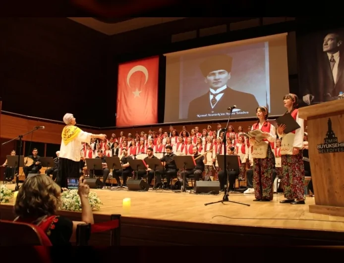 Çağdaş Yaşam Çocuk Korosu İzmir’de Anadolu’nun Türkülerini ve Kültürel Mirasını Sahneye Taşıdı