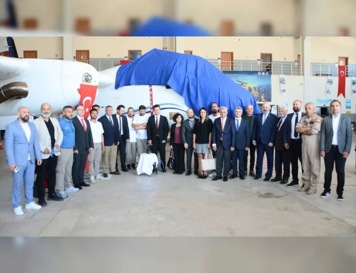 EÜ’DE “AVISION: İZMİR HAVACILIK VİZYON BULUŞMASI VE UÇAK TESLİM TÖRENİ” DÜZENLENDİ