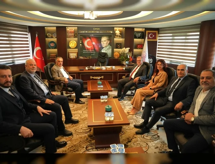 Çorum TSO Yönetimi, ÇESOB Başkanlığına Yeniden Seçilen Recep Gür’ü Ziyaret Etti