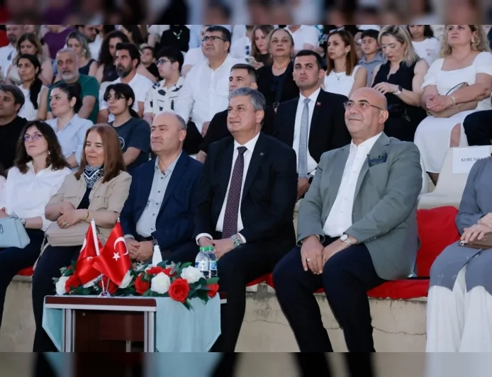 Adana Valisi Mustafa Yavuz: “Eğitimde, kültürde ve sanatta başarı hikâyesini öğretmenlerimiz yazacak”