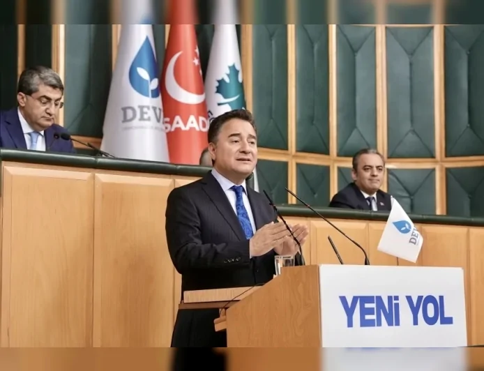 DEVA Partisi Genel Başkanı Ali Babacan: “Türkiye'nin Yeni Bir Soluğa İhtiyacı Var, Meclis Böyle Yönetilemez”